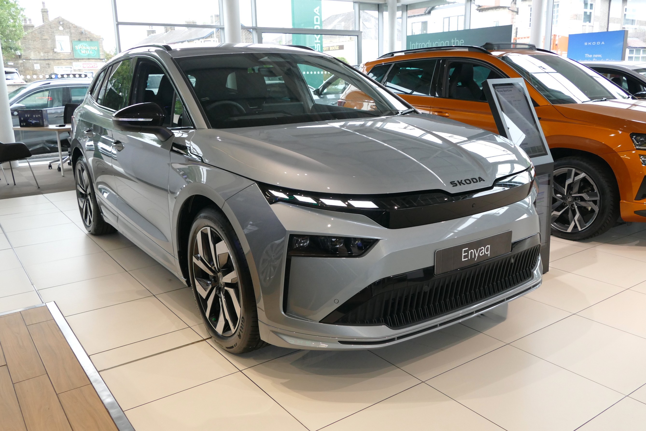 Skoda Enyaq Enyaq SportLine 85x 82 kWh 299 PS Single speed 4x4