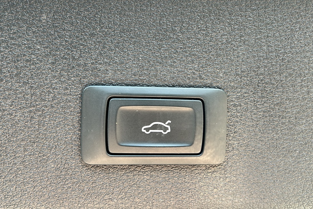 Vehicle image 29