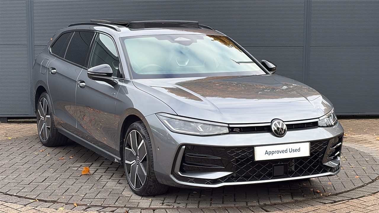 Volkswagen Passat 1.5 TSI eHybrid 272 Black Edition 5dr DSG (272 PS)