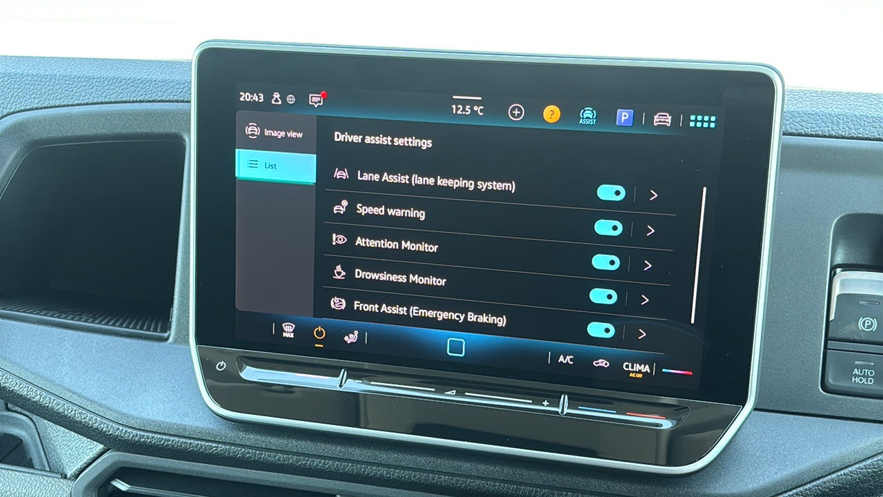 Vehicle image 18